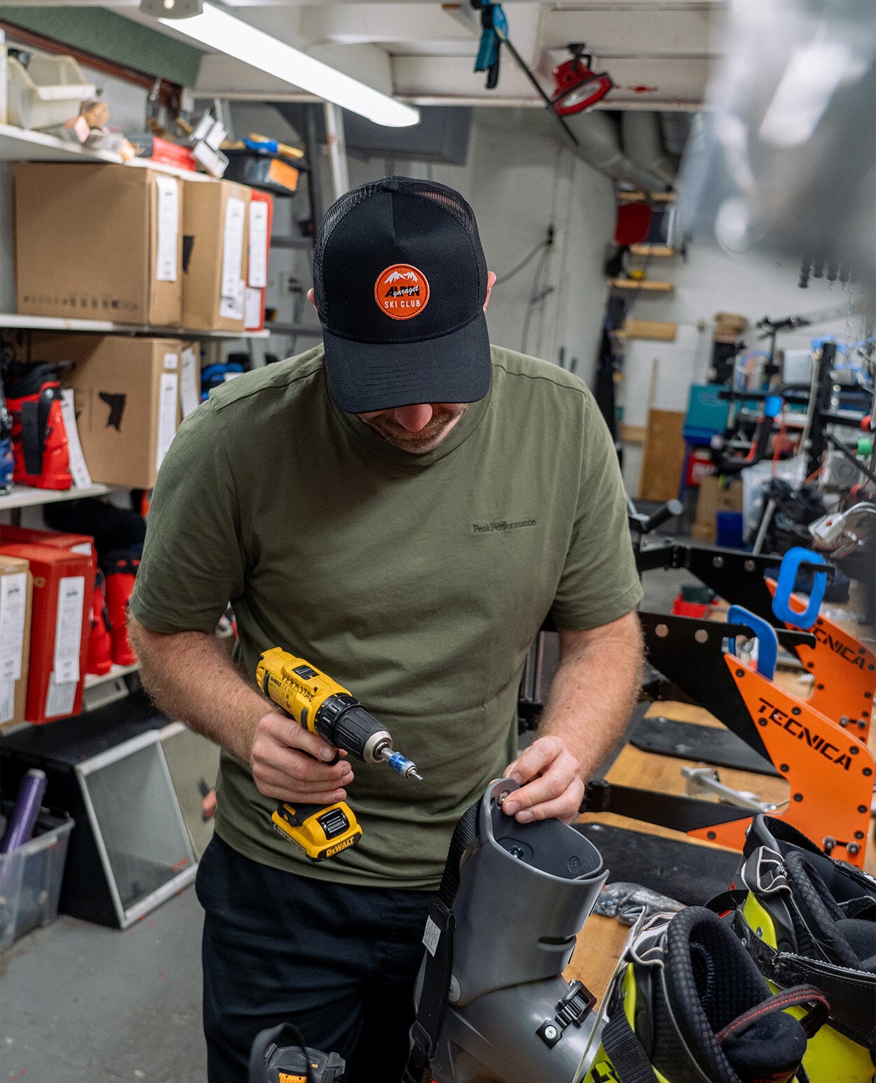 Alpingaraget Ski Club LTD - Svart/Orange