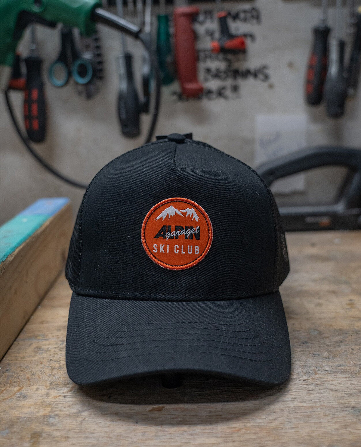 Alpingaraget Ski Club LTD - Svart/Orange